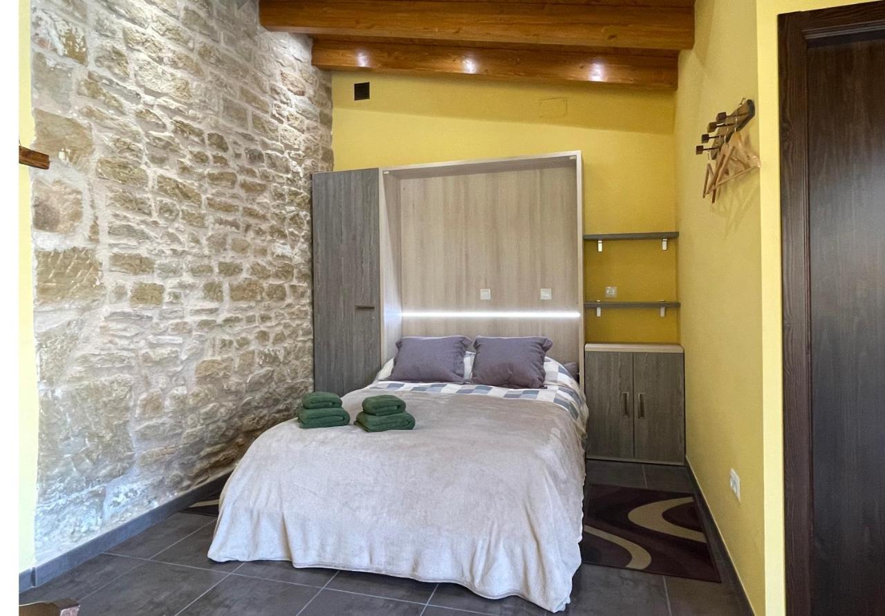 Apartamentos De Turismo Rural Las Eras Castelserás Екстериор снимка