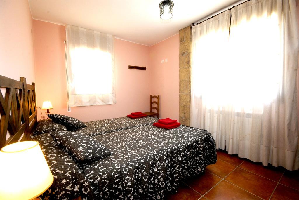 Apartamentos De Turismo Rural Las Eras Castelserás Екстериор снимка